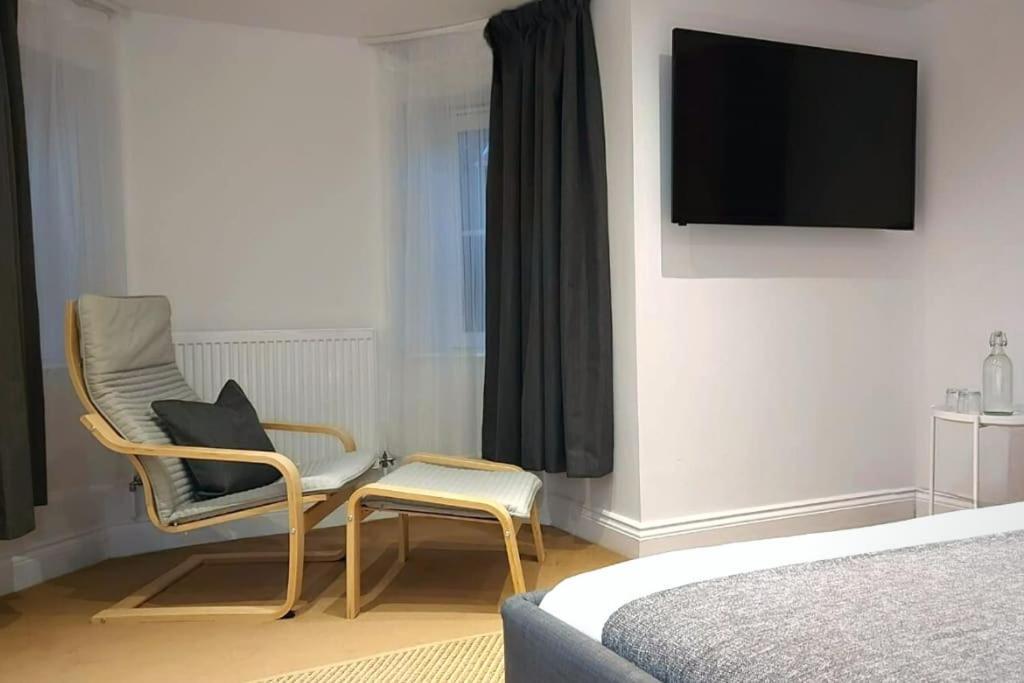 Stylish Apartment In City Centre With Parking Preston  Ngoại thất bức ảnh
